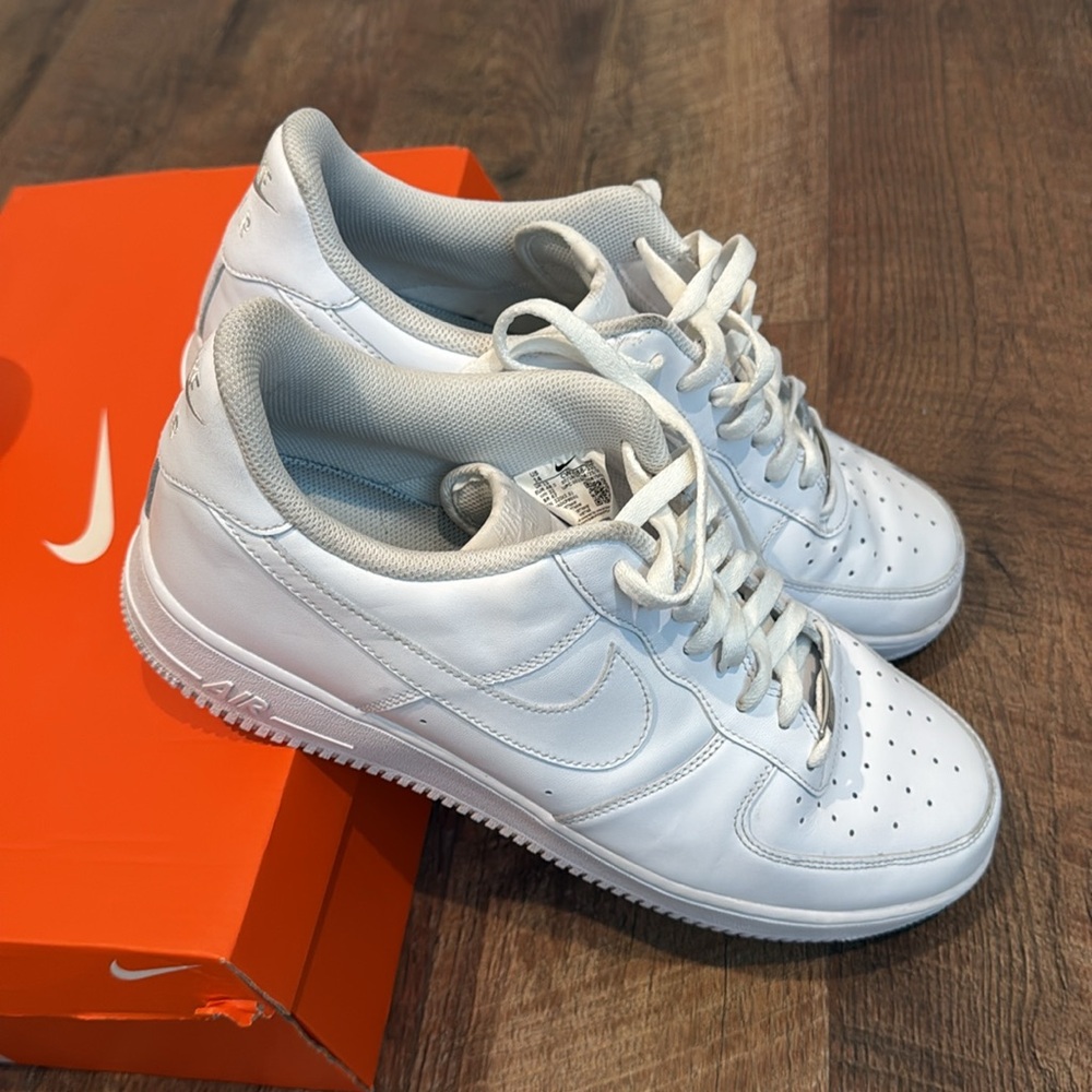 MENS NIKE AIR FORCE 1 WHITE🔥🔥 - Picture 10 of 10